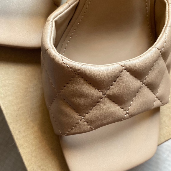 Steve Madden Signify Natural Heels - Picture 2 of 4